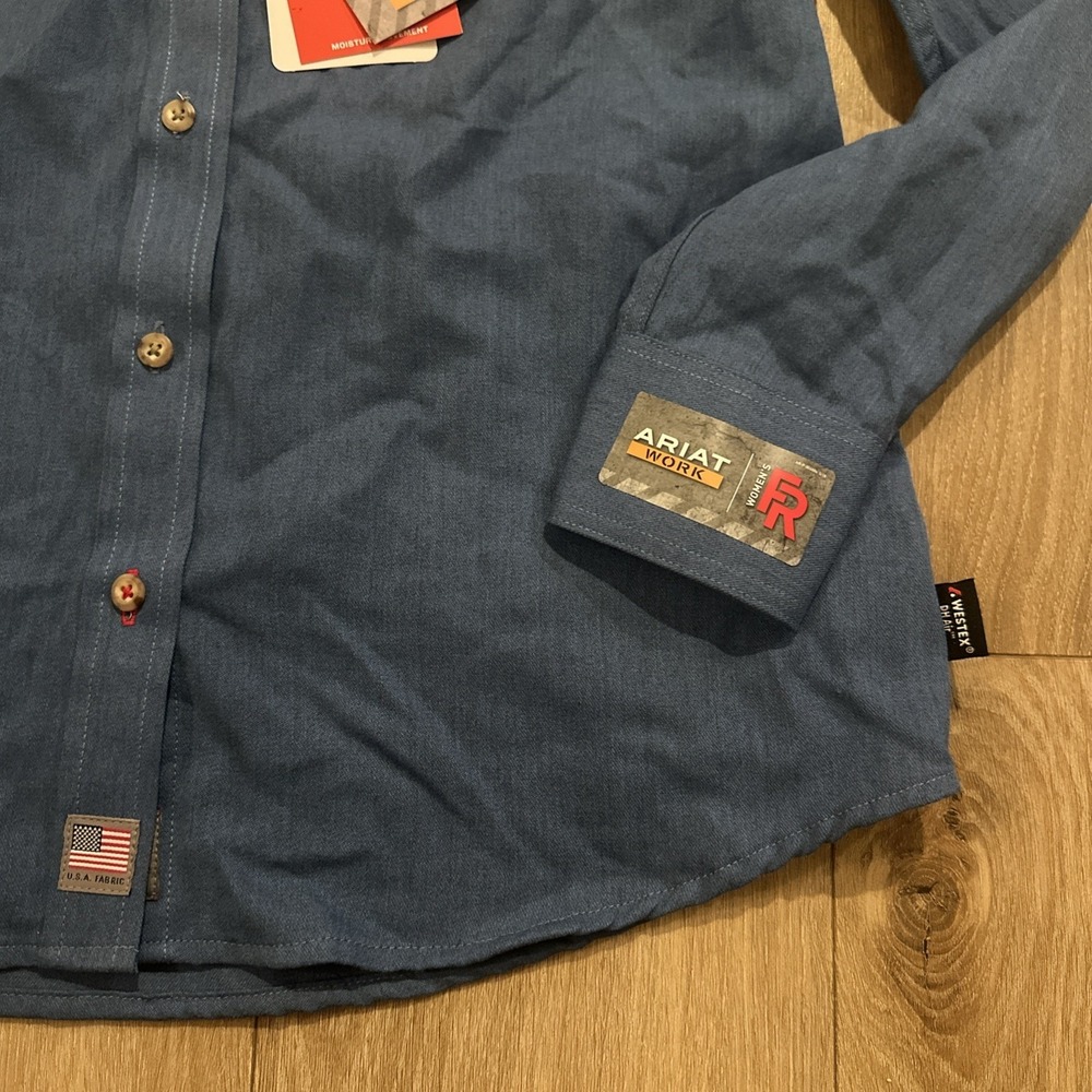 Ariat FR Featherlight Work Shirt Womens Medium Blue Long Sleeve Flame Resistant - Picture 2 of 10